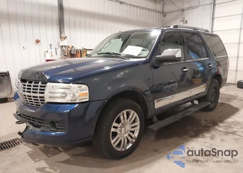 2010 Lincoln Navigator z USA, uszkodzony, nr VIN 5LMJJ2J5XAEJ02720